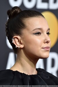 61166406_millie-bobby-brown-golden-globe-awards_-red-carpet-7-jan-2018-2.jpg