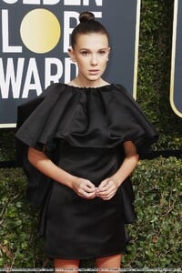 61169707_millie-bobby-brown-golden-globe-awards_-red-carpet-7-jan-2018-45.jpg