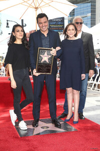 AMK-Events2019-SethMacFarlaneHonoredattheHollywoodWalkOfFame-024.jpg