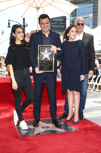 AMK-Events2019-SethMacFarlaneHonoredattheHollywoodWalkOfFame-025.jpg