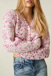 AVIGNON_CROP_CARDIGAN-BERRY_MEDLEY-LK308-1517_006.webp