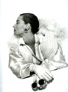 Aly_Dunne_Gianfranco_Ferre_FW1991_Gian_Paolo_Barbieri_01.jpg