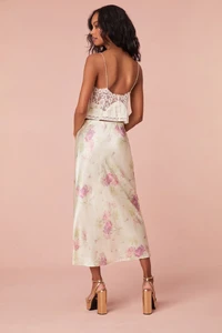 CASTLESKIRT-PEACHYSAGE-LS724-1855_103.webp