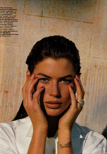 Carre_Otis_MarieClaireDE_June1991_Manuela_Pavesi_05.jpg