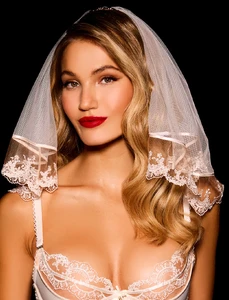 Charlotta_Veil_Front_2100x.webp