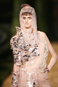 ChristianDior2006HauteCoutureFW17.thumb.jpg.2c5f05a1cc1b06b80bf318ee507cfed0.jpg