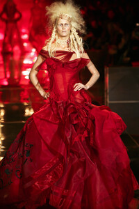 ChristianDior2006HauteCoutureSS45.thumb.jpg.8dbdac4e01061bbb4760c7e64dd3aaaf.jpg