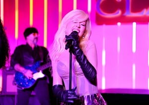 Christina_Aguilera_Celebrates_Clarins_Multi_Active_-_XtinaDaily_03.jpg