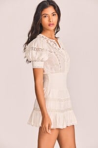 D1431-1131-JAISLYN-DRESSTRUE-WHITE-003.jpg