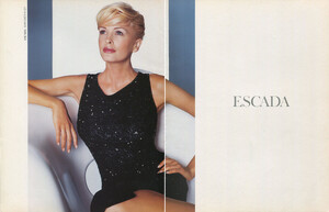 Escada-KB-10a.jpg