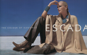 Escada-KB-12a.jpg