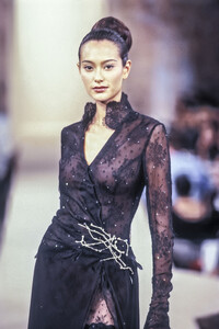 HanaeMori1998HauteCouture48.thumb.jpg.f022792ad094311d7a27ffaebc495539.jpg