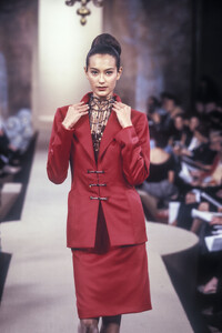 HanaeMori1998HauteCouture6.thumb.jpg.8b89d0968ade2c71796b75e9ab00ea48.jpg