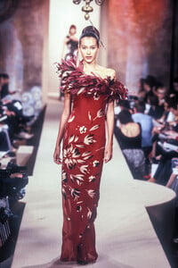 HanaeMori1998HauteCouture95.thumb.jpg.9595b6b15b1a4e83476e8a1e9d9ac564.jpg