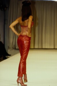 Helena_Christensen_Azzedine_Alaia_SS1992_02.jpg