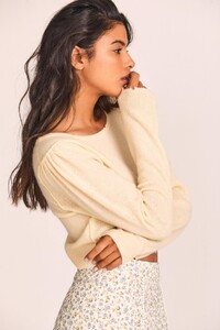 LK549-1084-LUNE-CROP-PULLOVER-DAFFODIL-000.jpg