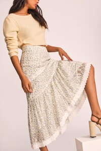 LS448-1129-SISTO-SKIRT-WHITE-GARDEN-STREAM-004.jpg