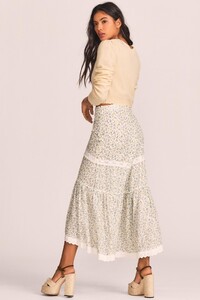 LS448-1129-SISTO-SKIRT-WHITE-GARDEN-STREAM-005.jpg