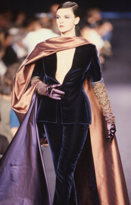 Lanvin-HC-FW-1990-2.thumb.jpg.d1346a92917c23871bf3d3141d7769b5.jpg