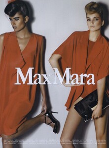 McDean_Max_Mara_Spring_Summer_2009_03.thumb.jpg.6e737613622509e77066604e5ee9efbe.jpg