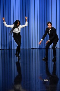 Naomi_Campbell_Jimmy_Fallon_March8_20024_17.jpg