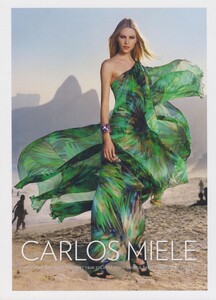 Roberts_Carlos_Miele_Spring_Summer_2009_02.thumb.jpg.a0ac33c9ac21cab448c05c1136c49e31.jpg