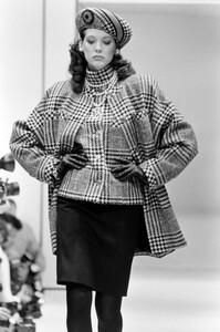 Rochelle_Redfield_Chanel_FW1985_HC_06.jpg