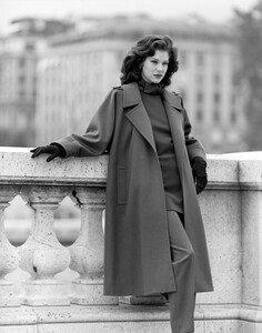 Rochelle_Redfield_Yves_Saint_Laurent_FW1985_Couture_Advance_10.jpg