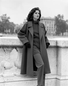 Rochelle_Redfield_Yves_Saint_Laurent_FW1985_Couture_Advance_12.jpg