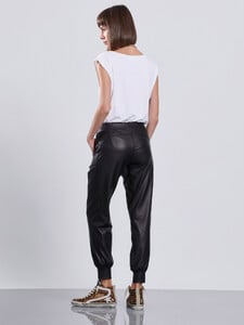 StudioReskos86946-1500x2000.jpg