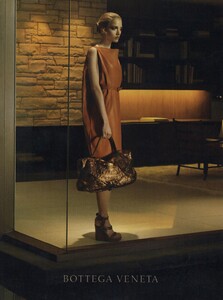 Sultan_Bottega_Veneta_Spring_Summer_2009_02.thumb.jpg.8321a0c1eafbce0c00dde121139ce81e.jpg