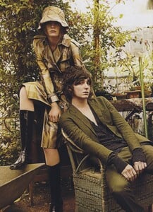 Testino_Burberry_Spring_Summer_2009_03.thumb.jpg.d9f2bb6fc7683890c0d5f2067ff35473.jpg