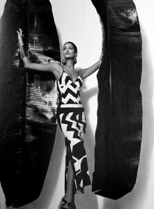 Yasmeen_Ghauri_Gianfranco_Ferre_SS1993_GP_Barbieri_15.jpg