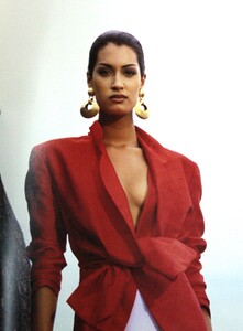 Yasmeen_Ghauri_Gianfranco_Ferre_SS1993_GP_Barbieri_20.jpg
