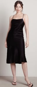 black-liora-satin-slip-midi-dress@2x(2).thumb.jpg.ffd616e9b3012b9ab4294860be873a90.jpg
