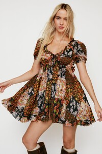 black-patchwork-print-button-front-smock-dress-1.thumb.jpg.5076df7e642bdaf15d0f6260d5e72586.jpg