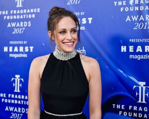 carly-chaikin-fragrance-foundation-awards-in-new-york-06-14-2017-5.jpg