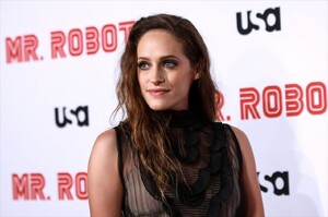 carly-chaikin-mr.-robot-season-4-premiere-in-new-york-2.jpg