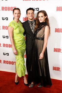 carly-chaikin-mr.-robot-season-4-premiere-in-new-york-3.jpg