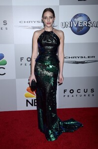 carly-chaikin-nbcuniversal-s-2016-golden-globes-after-party-in-beverly-hills-3.jpg
