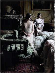 couture_04.thumb.jpg.5e45673b5cd7f0c7b651a6b90624f79f.jpg