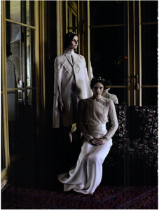 couture_12.thumb.jpg.a1efc512bacb6ce3145f05f972370361.jpg