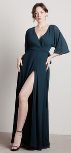 emerald-we-could-be-wrap-maxi-dress@2x.thumb.jpg.90e4ae8b92d187a3c233e182a63d68e3.jpg