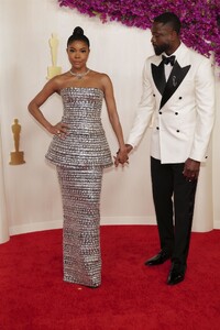 gabrielle-union-at-oscars-2024-red-carpet-1.jpg