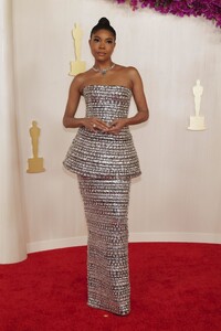 gabrielle-union-at-oscars-2024-red-carpet-3.jpg