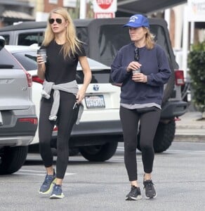 gwyneth-paltrow-in-casual-outfit-03-14-2024-5.jpg