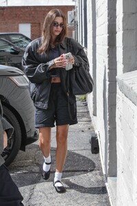 hailey-rhode-bieber-in-casul-attire-in-los-angeles-03-08-2024-3.jpg