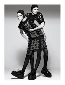 img-androgyny-2_170518928622-769x1000.thumb.jpg.0e564e4cd60324f83b7ba3bdf0ac0254.jpg