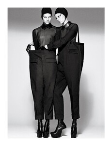 img-androgyny-6_111652735249-770x1000.thumb.jpg.061f94229eac434dc51f0289fdb65c97.jpg