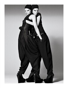 img-androgyny-7_111717166030-770x1000.thumb.jpg.313c458ba1aee3f2a137a6d830b7ff98.jpg